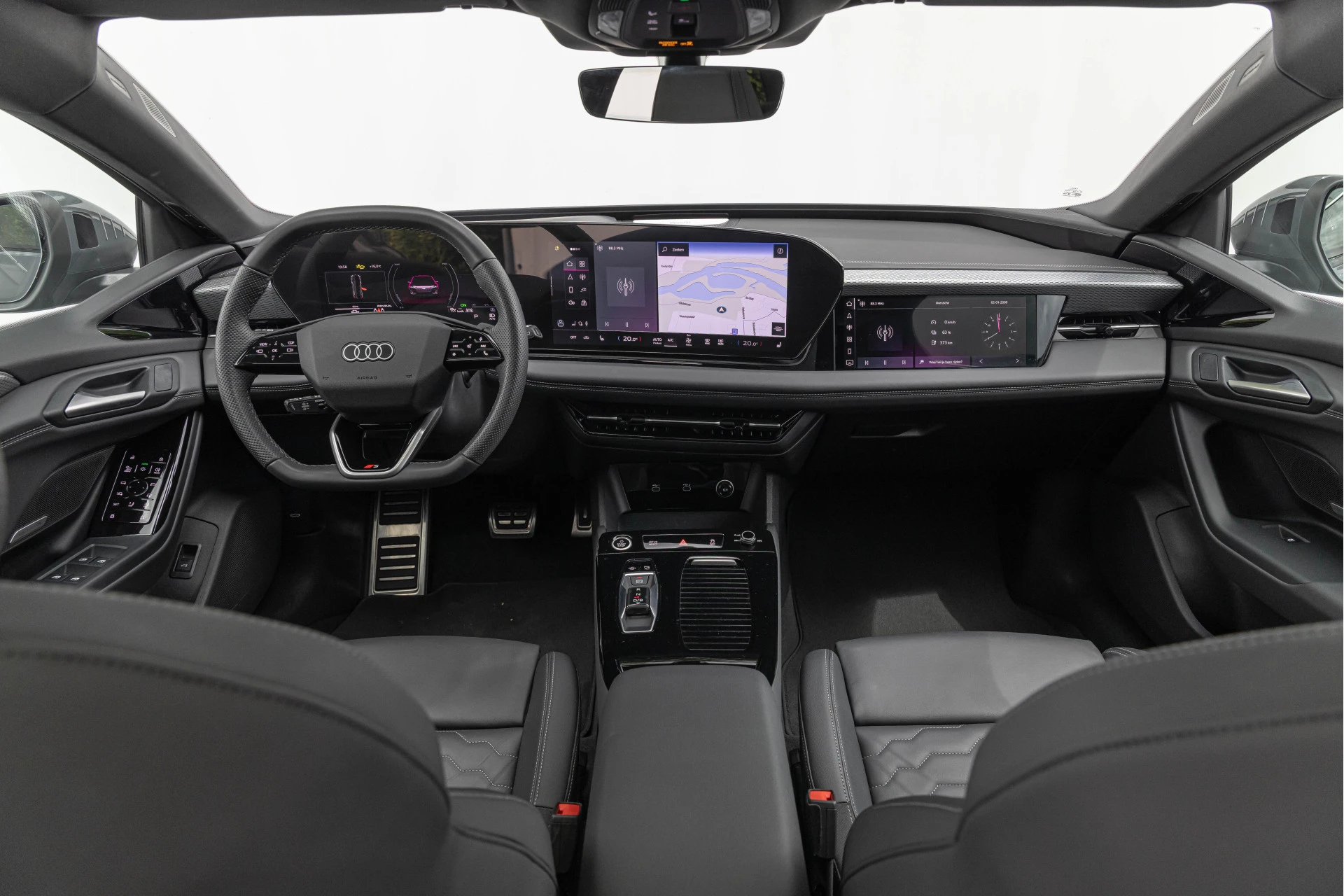 Hoofdafbeelding Audi A6 Avant e-tron