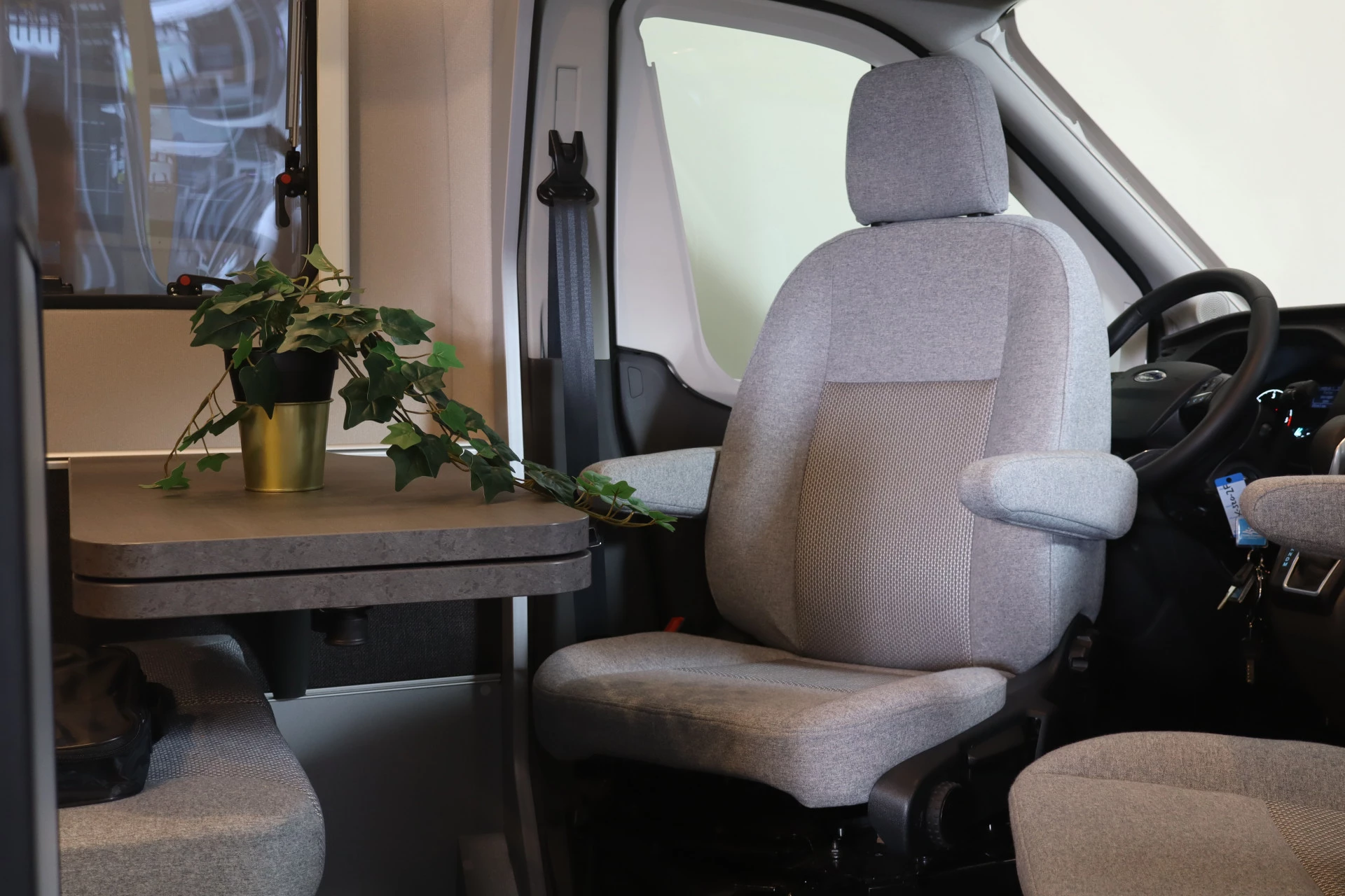 Hoofdafbeelding Weinsberg R46