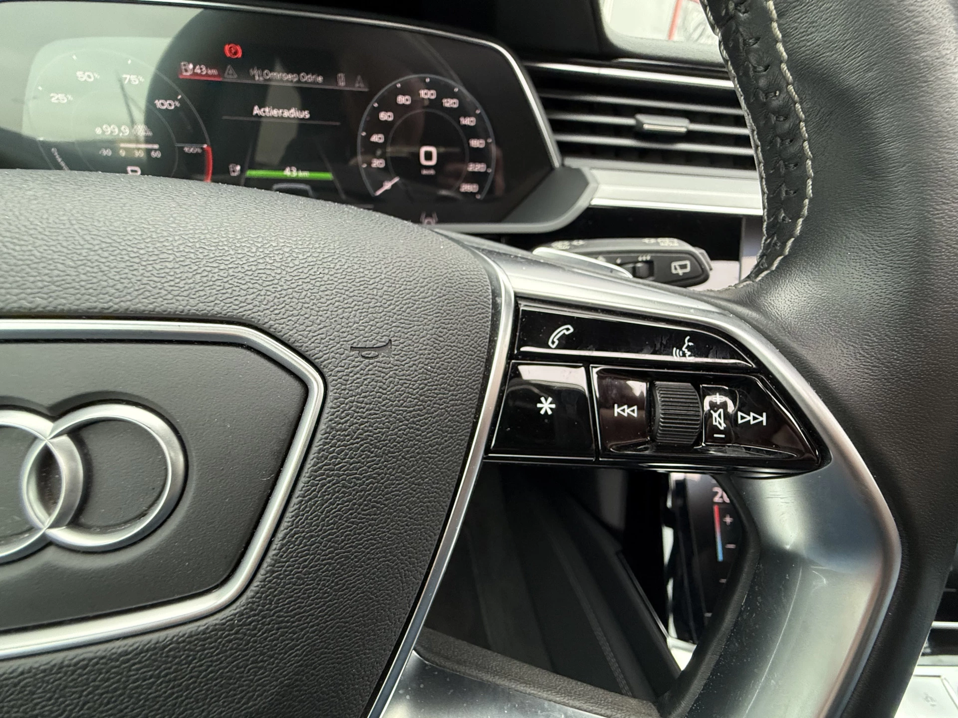 Hoofdafbeelding Audi e-tron