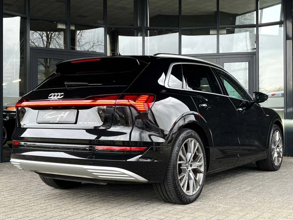 Hoofdafbeelding Audi e-tron