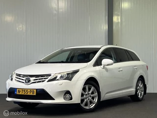 Hoofdafbeelding Toyota Avensis Toyota Avensis 2.0 VVTi Dynamic AUTOMAAT [ trekhaak xenon half-leder ]