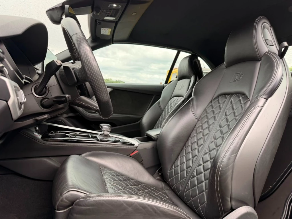 Hoofdafbeelding Audi Cabriolet