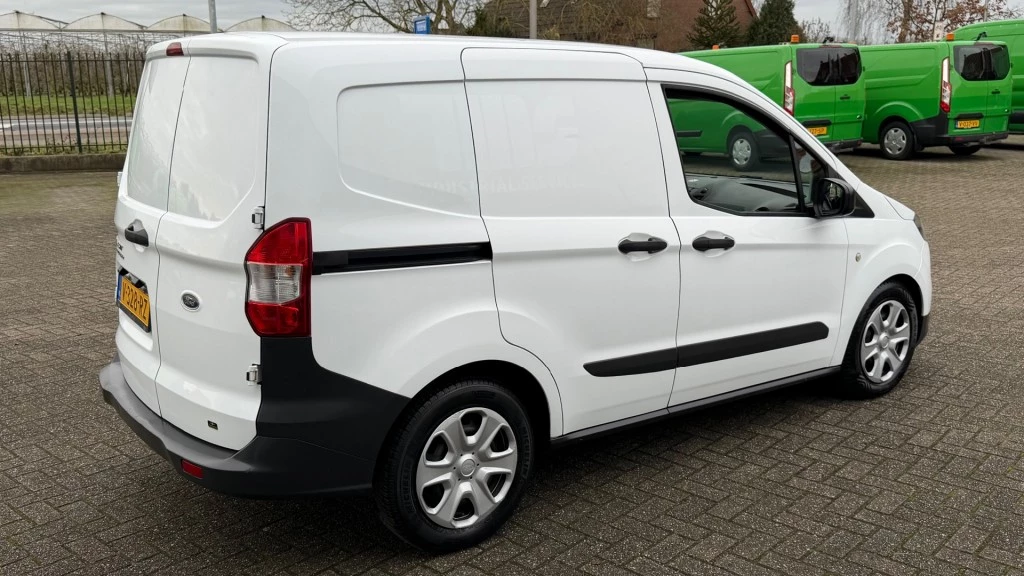 Hoofdafbeelding Ford Transit Courier
