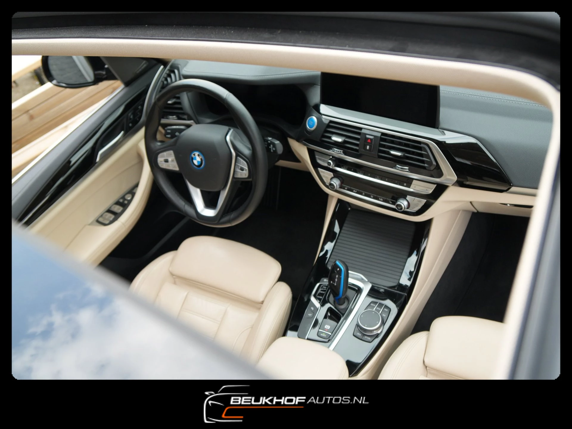 Hoofdafbeelding BMW iX3