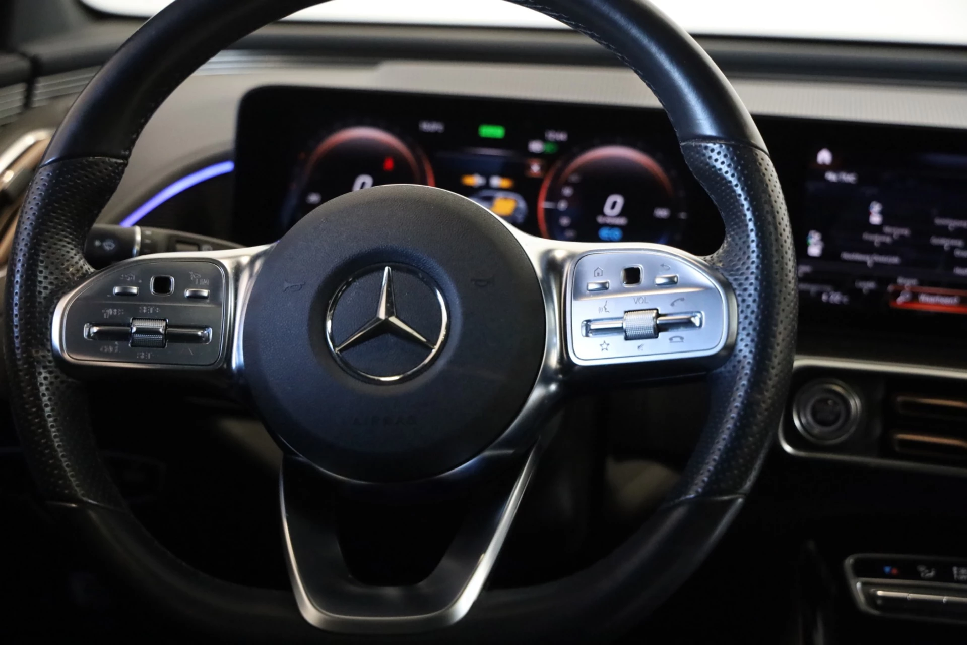 Hoofdafbeelding Mercedes-Benz EQC