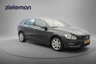 Volvo V60 2.0 D4 Momentum - Navi, Cruise, Half Leer, Clima, Trekhaak