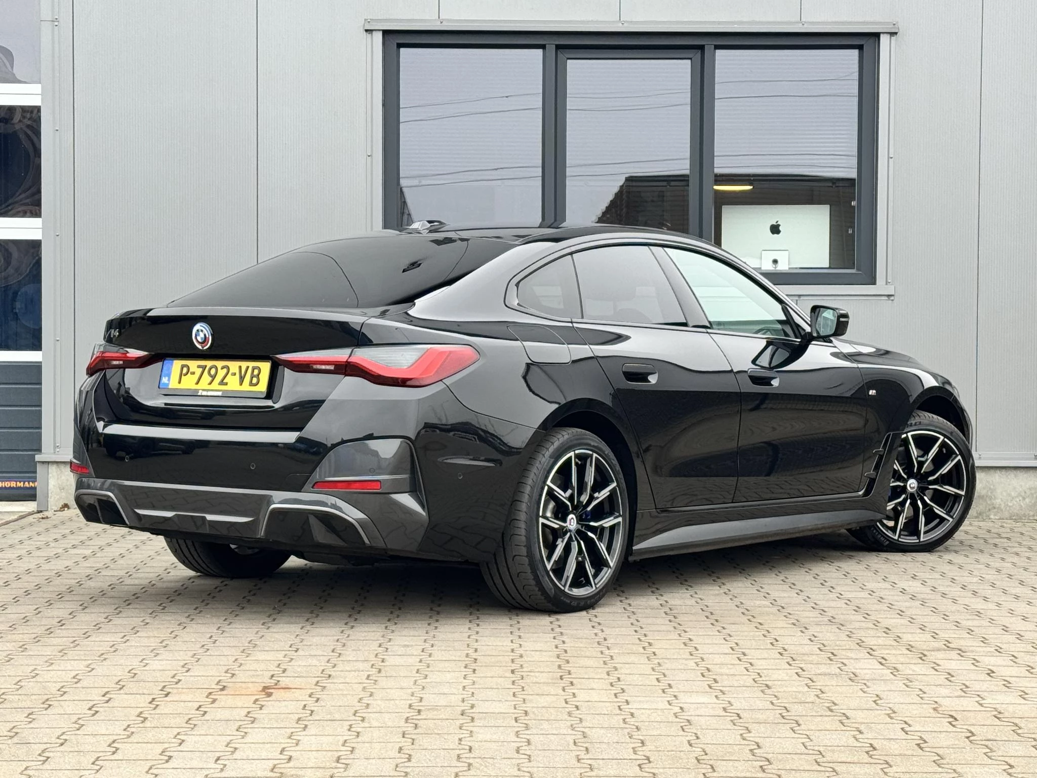 Hoofdafbeelding BMW i4