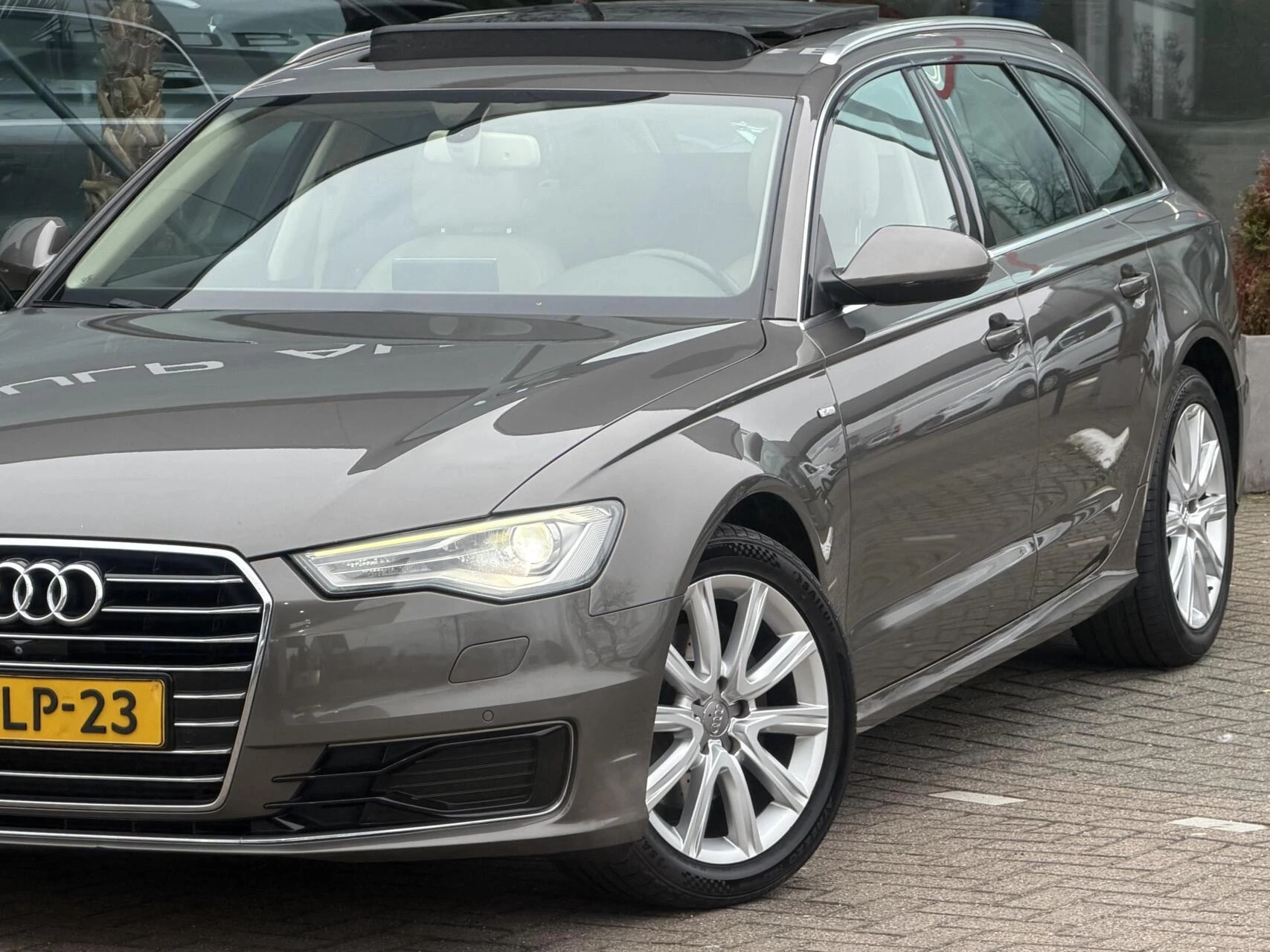 Hoofdafbeelding Audi A6