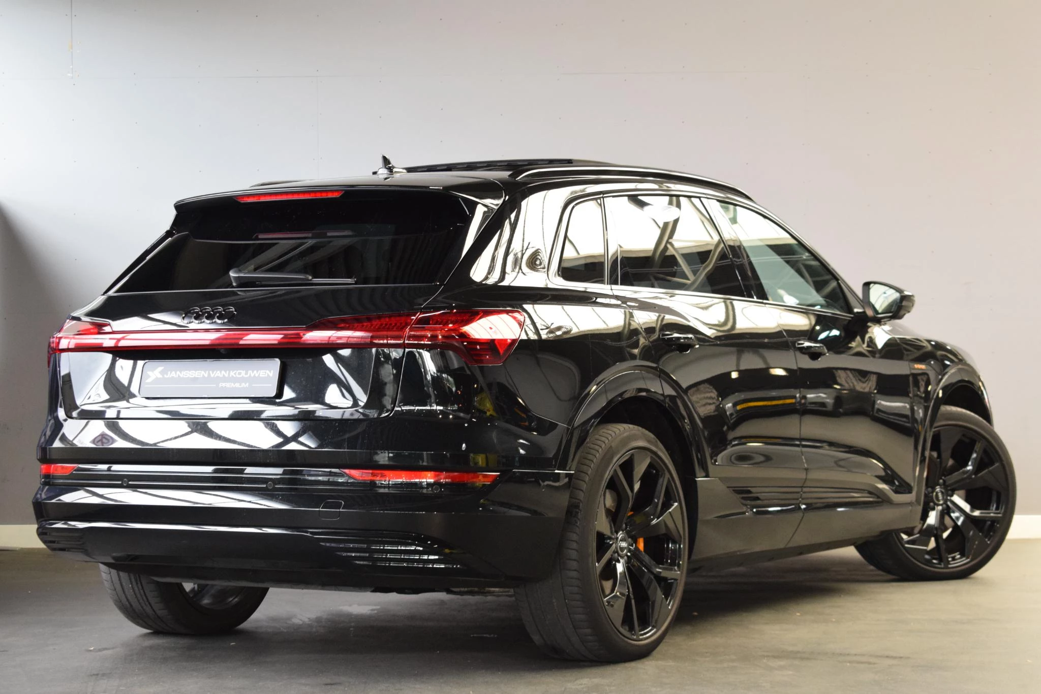 Hoofdafbeelding Audi e-tron