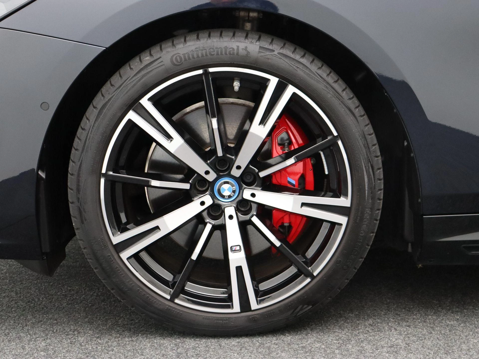 Hoofdafbeelding BMW i5