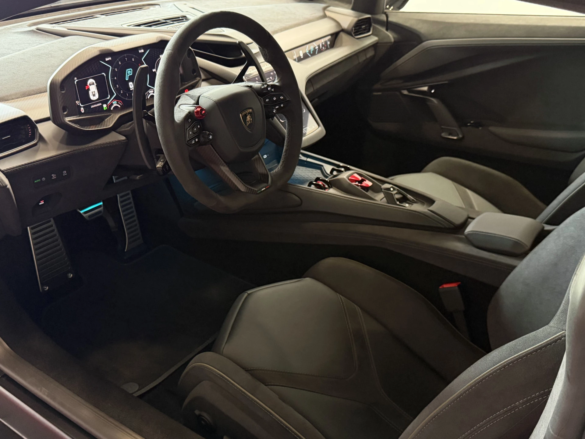 Hoofdafbeelding Lamborghini Revuelto