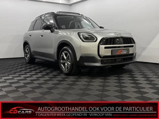 MINI Countryman Mini 1.5 C Classic Trim + Package M Pano, Camera, Half leder, Navi, Head-up display, Elektrische achterklep, Winterpakket, Cruise control adaptief, 2 jaar garantie