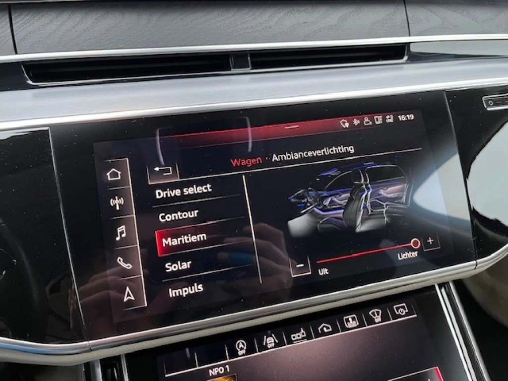 Hoofdafbeelding Audi A8