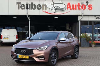 Infiniti Q30 1.6t Premium Tech Navigatie, Panoramadak, Camera, Cruise control, Stoelverwarming, Bose Soundsystem