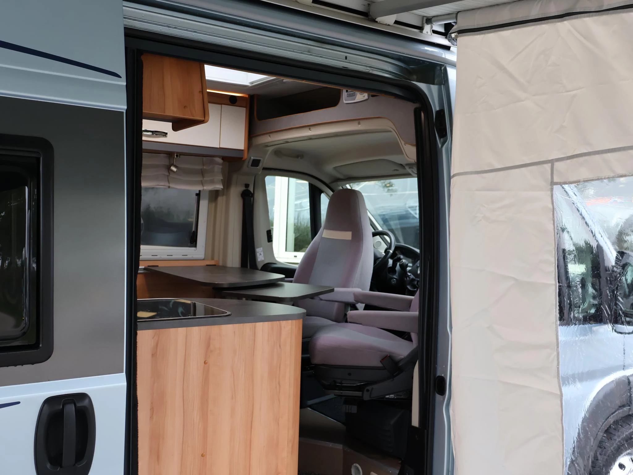 Hoofdafbeelding Pössl Summit 640