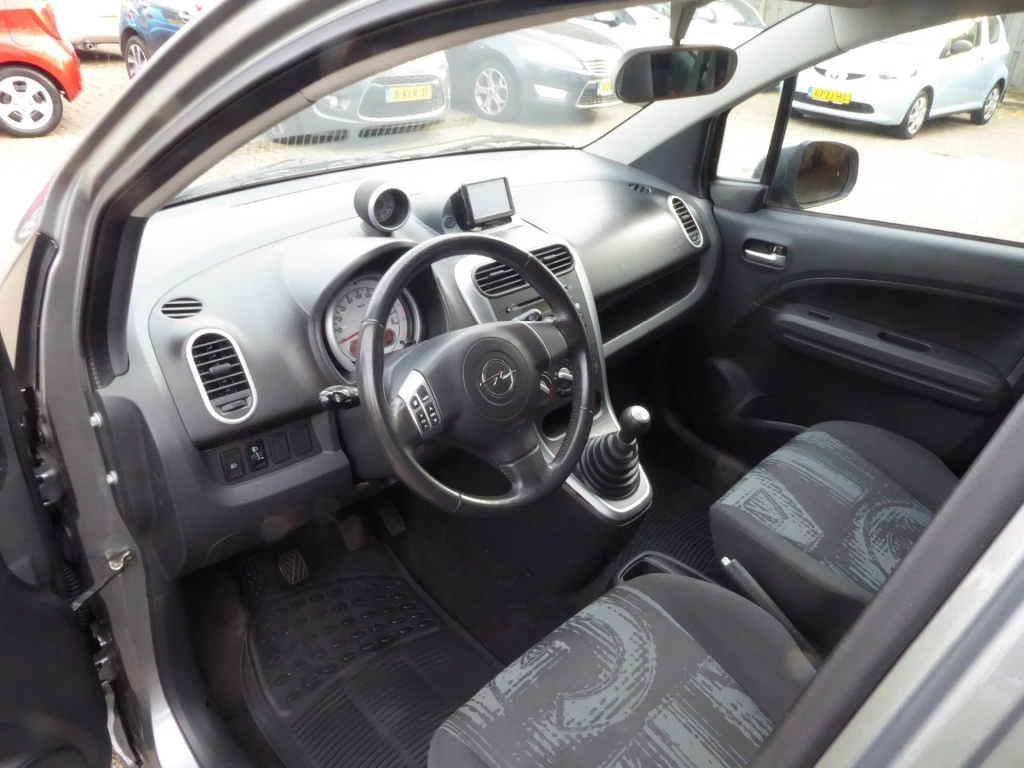 Hoofdafbeelding Opel Agila