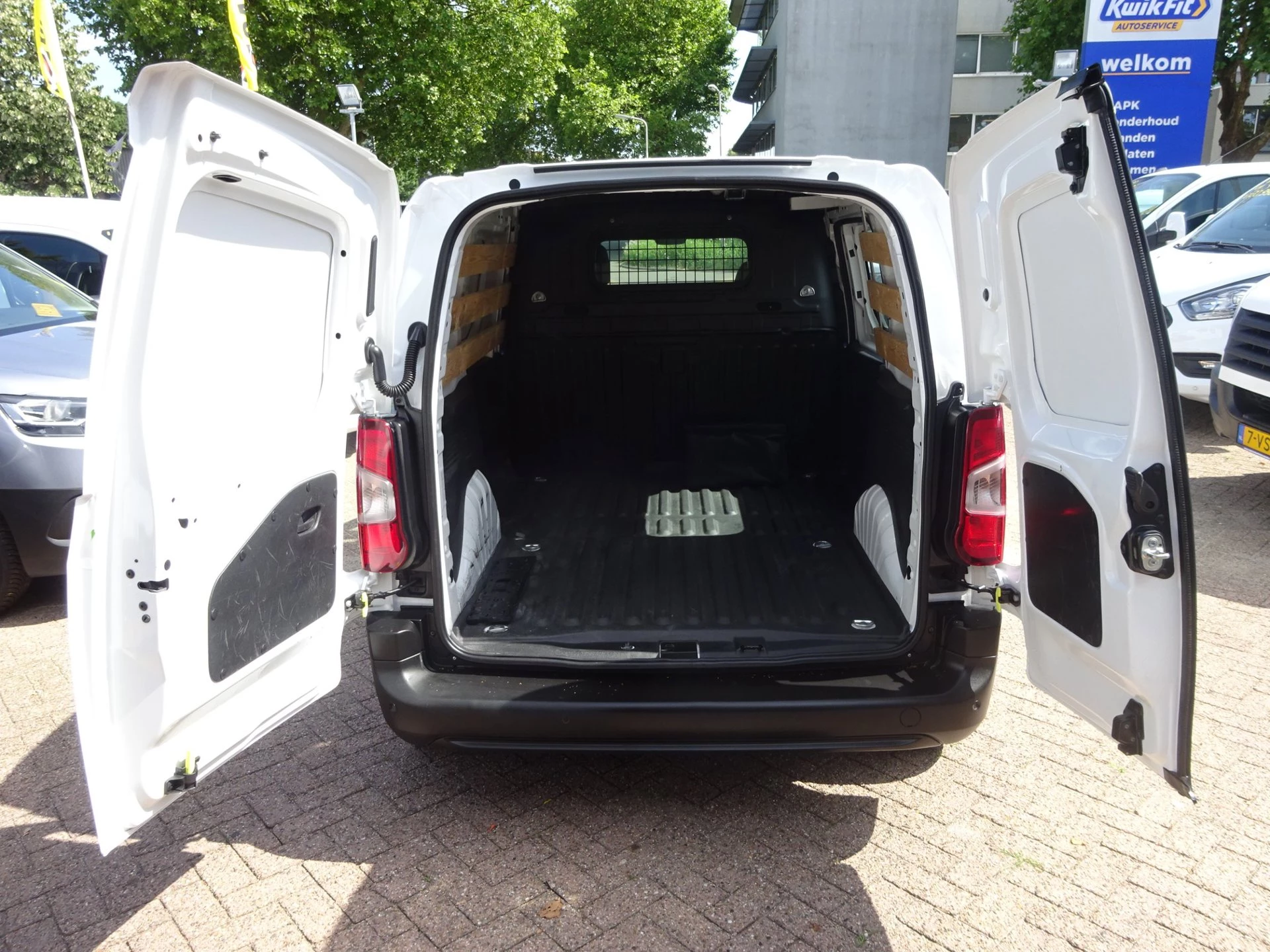 Hoofdafbeelding Peugeot Partner