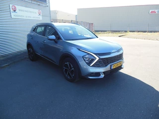 Hoofdafbeelding Kia Sportage Kia Sportage 1.6 T-GDi Hybrid DynamicLine Staat in Hoogeveen