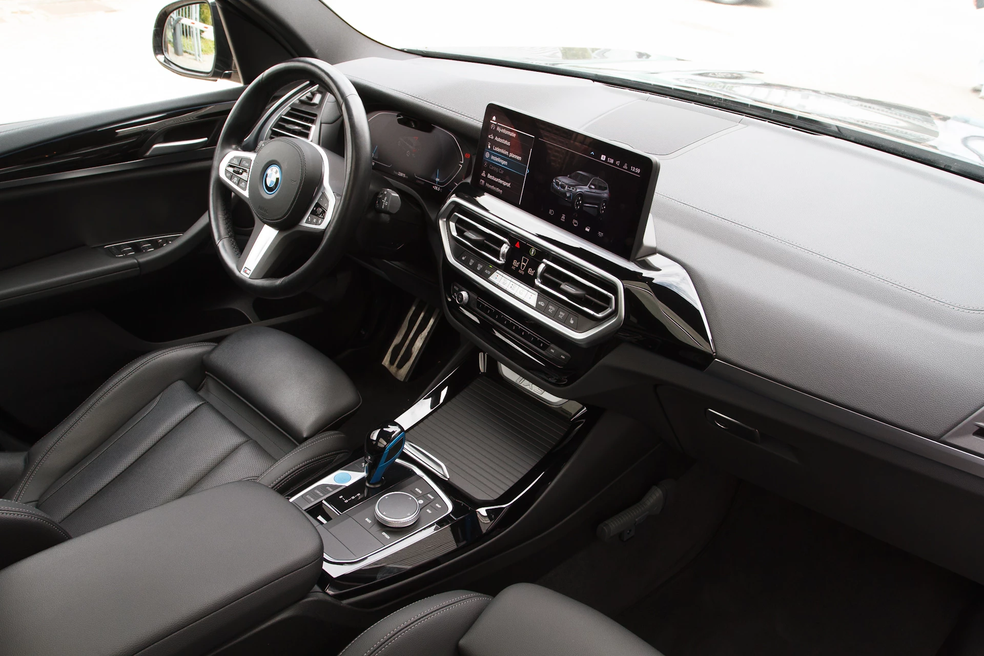 Hoofdafbeelding BMW iX3