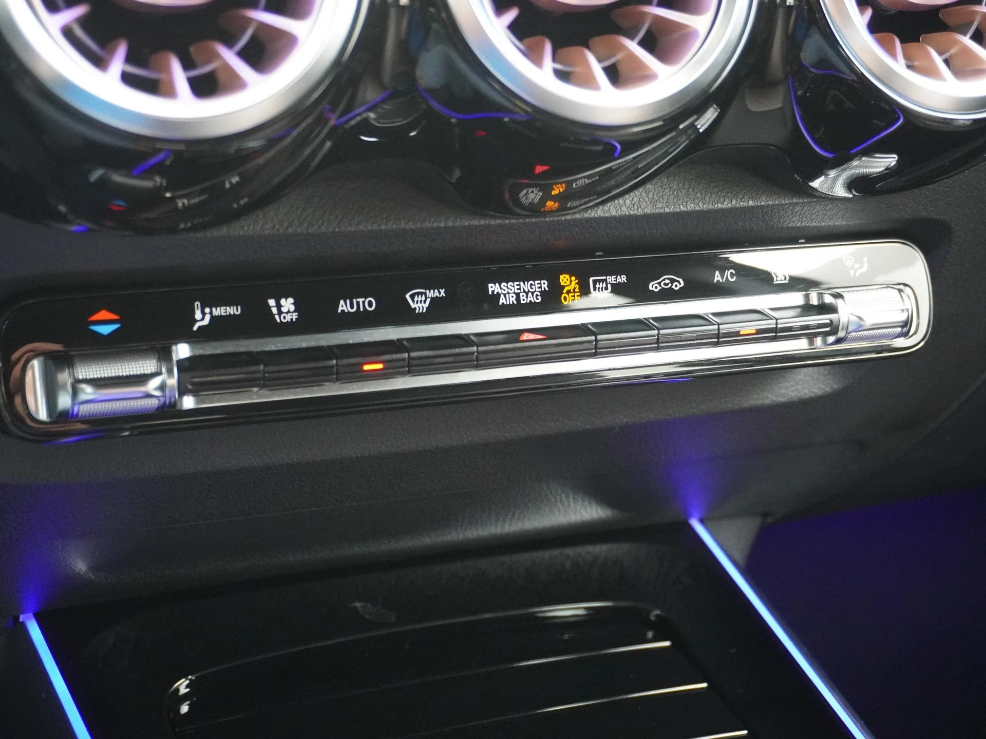 Hoofdafbeelding Mercedes-Benz EQB