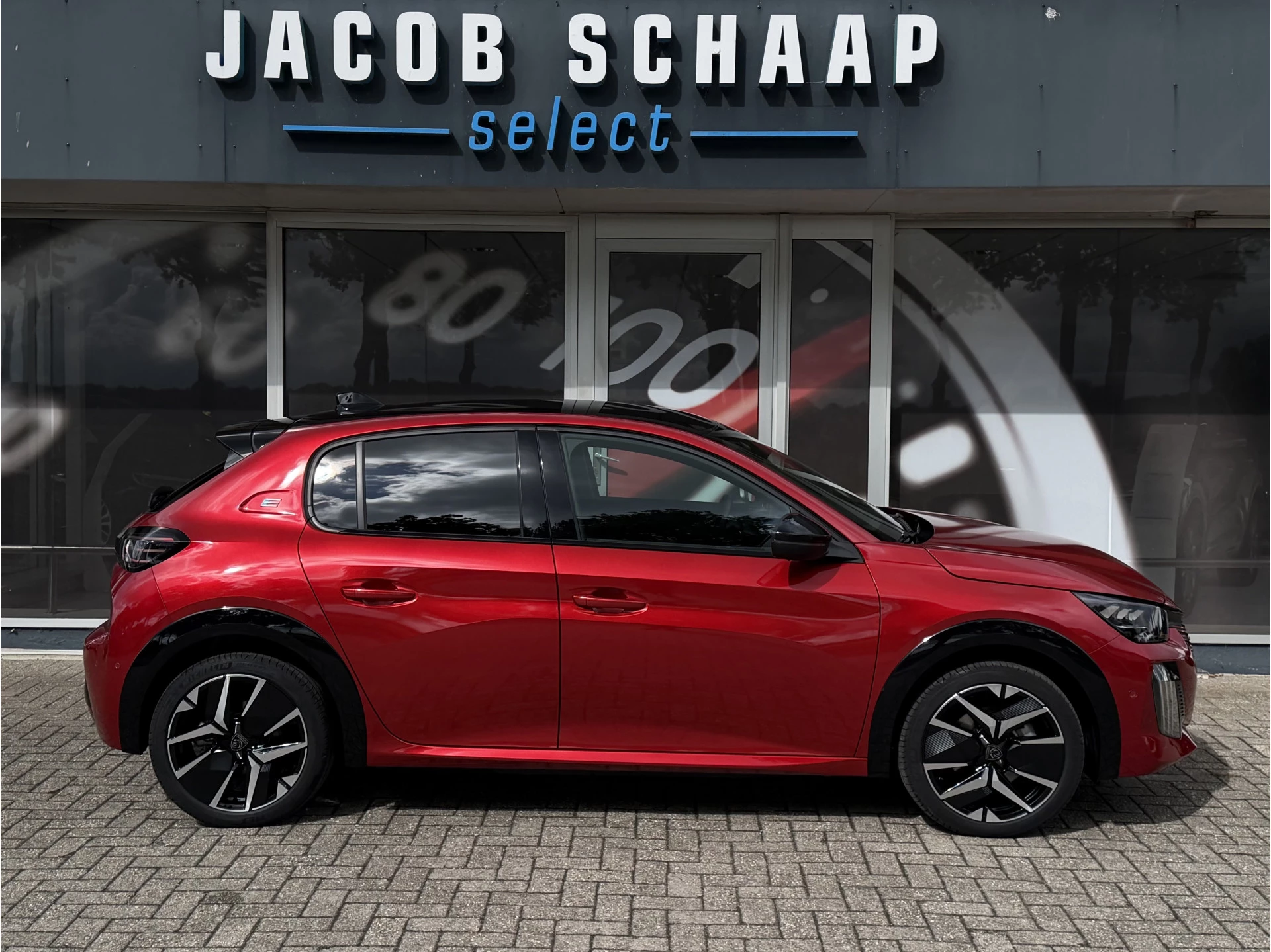 Hoofdafbeelding Peugeot e-208