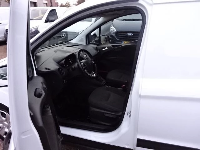 Hoofdafbeelding Ford Transit Courier