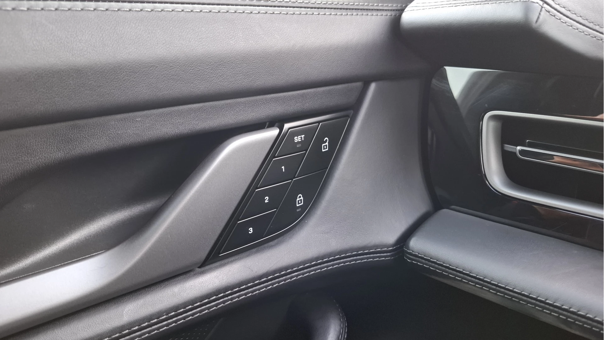 Hoofdafbeelding Porsche Taycan