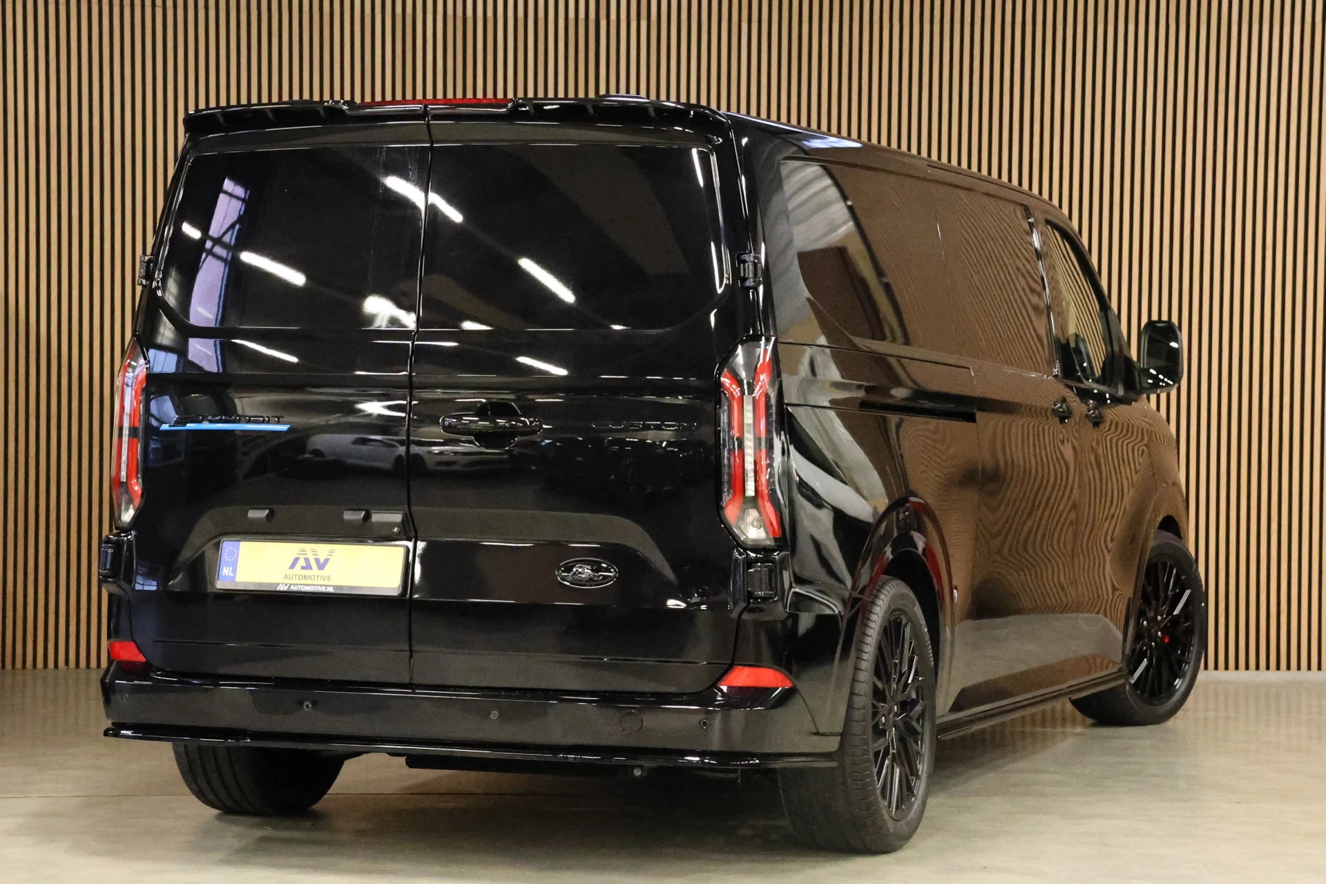 Hoofdafbeelding Ford E-Transit Custom