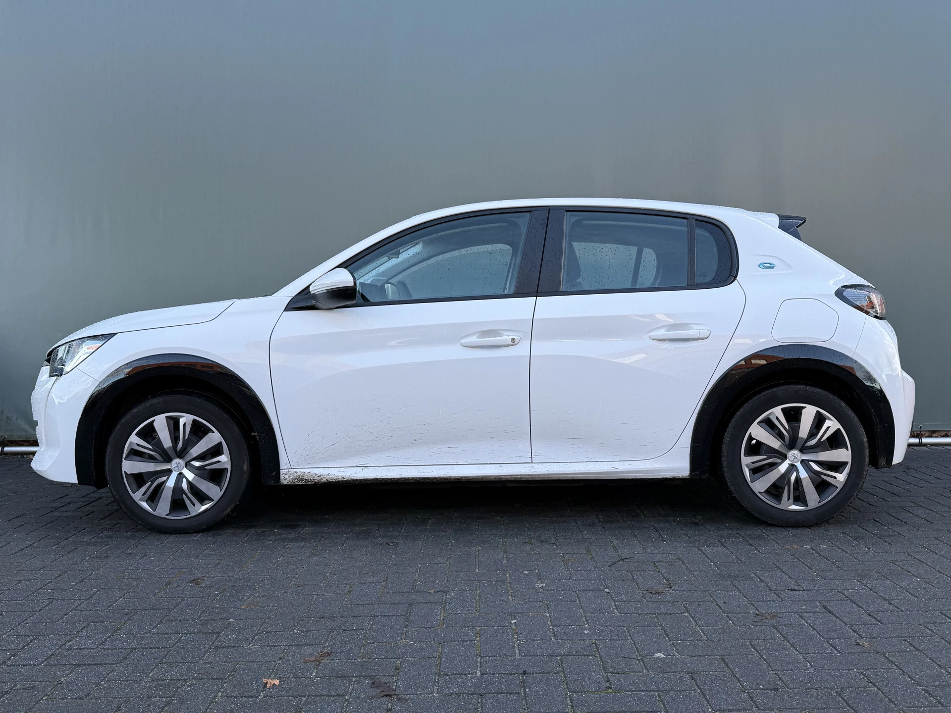 Hoofdafbeelding Peugeot e-208