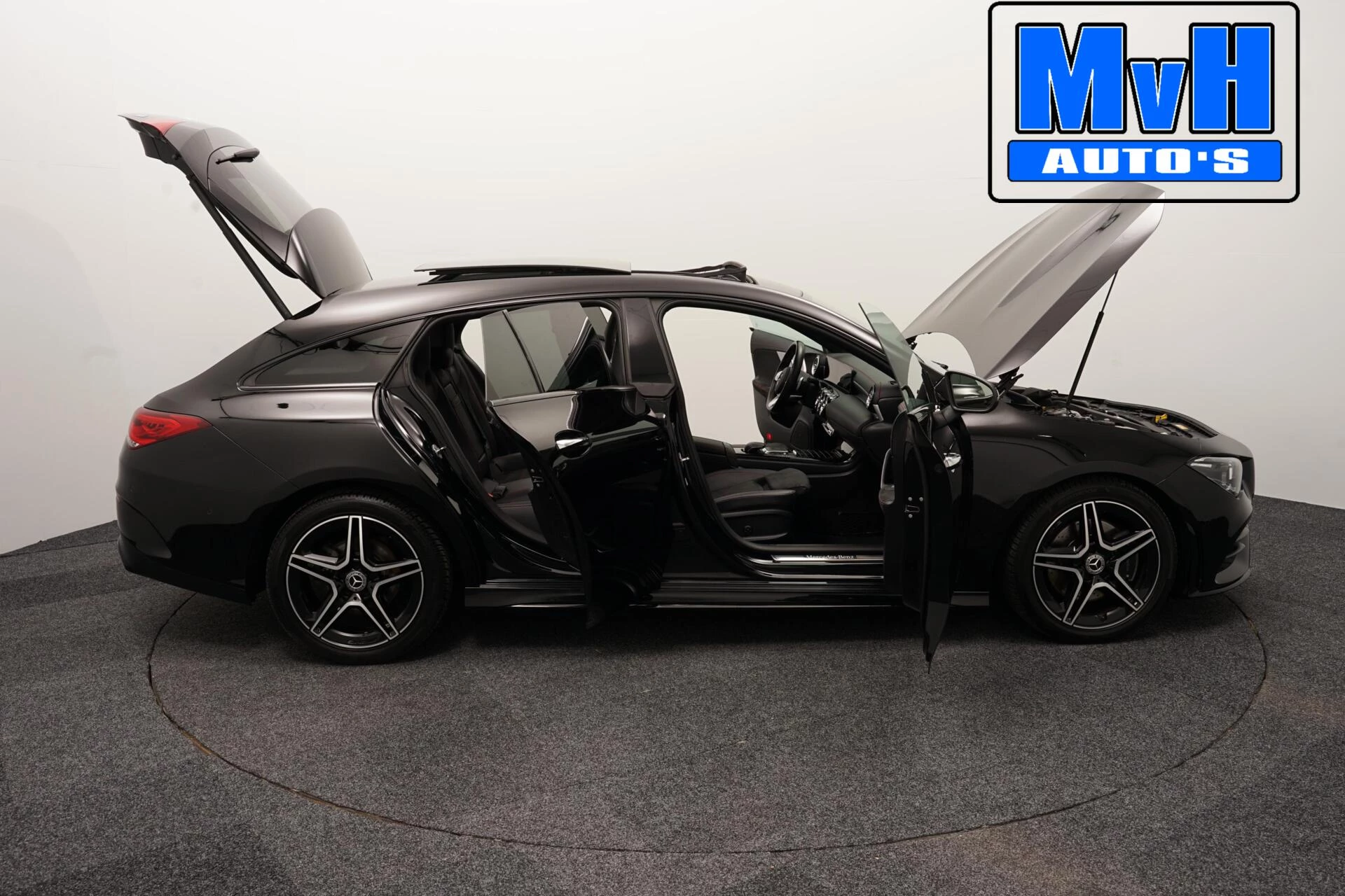 Hoofdafbeelding Mercedes-Benz CLA