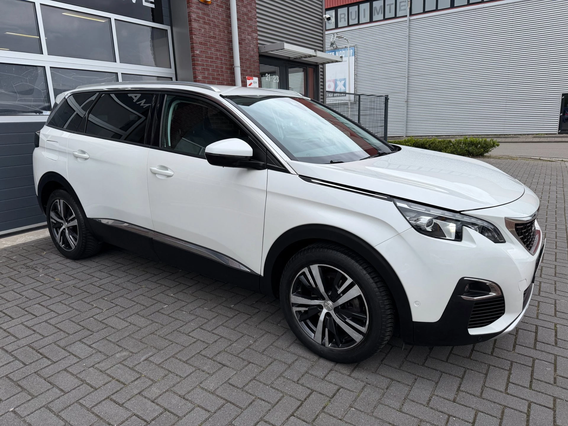 Hoofdafbeelding Peugeot 5008
