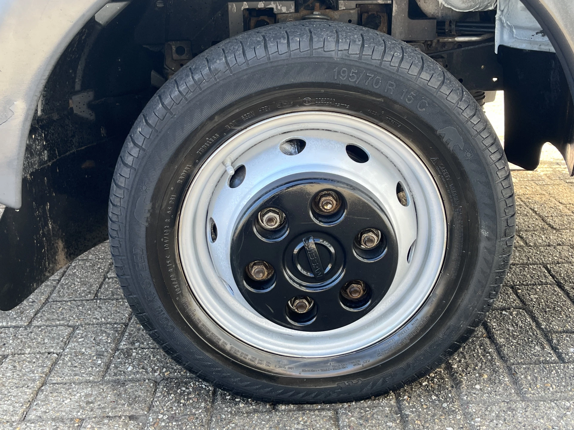 Hoofdafbeelding Nissan NT400