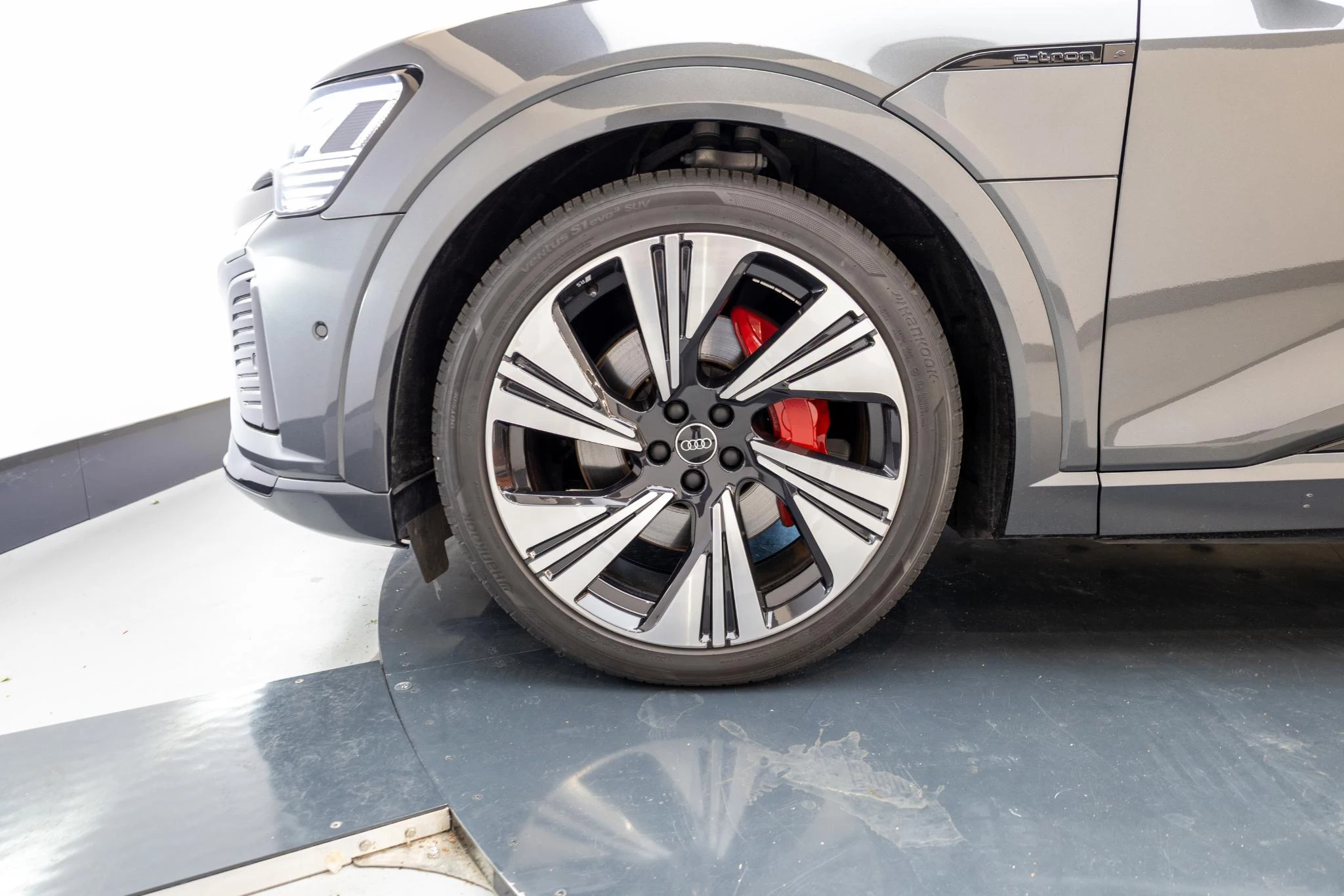 Hoofdafbeelding Audi Q8 Sportback e-tron