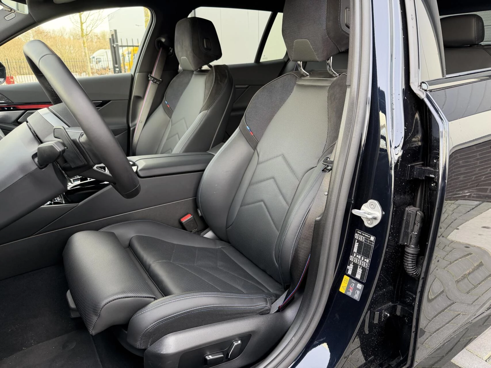 Hoofdafbeelding BMW i5