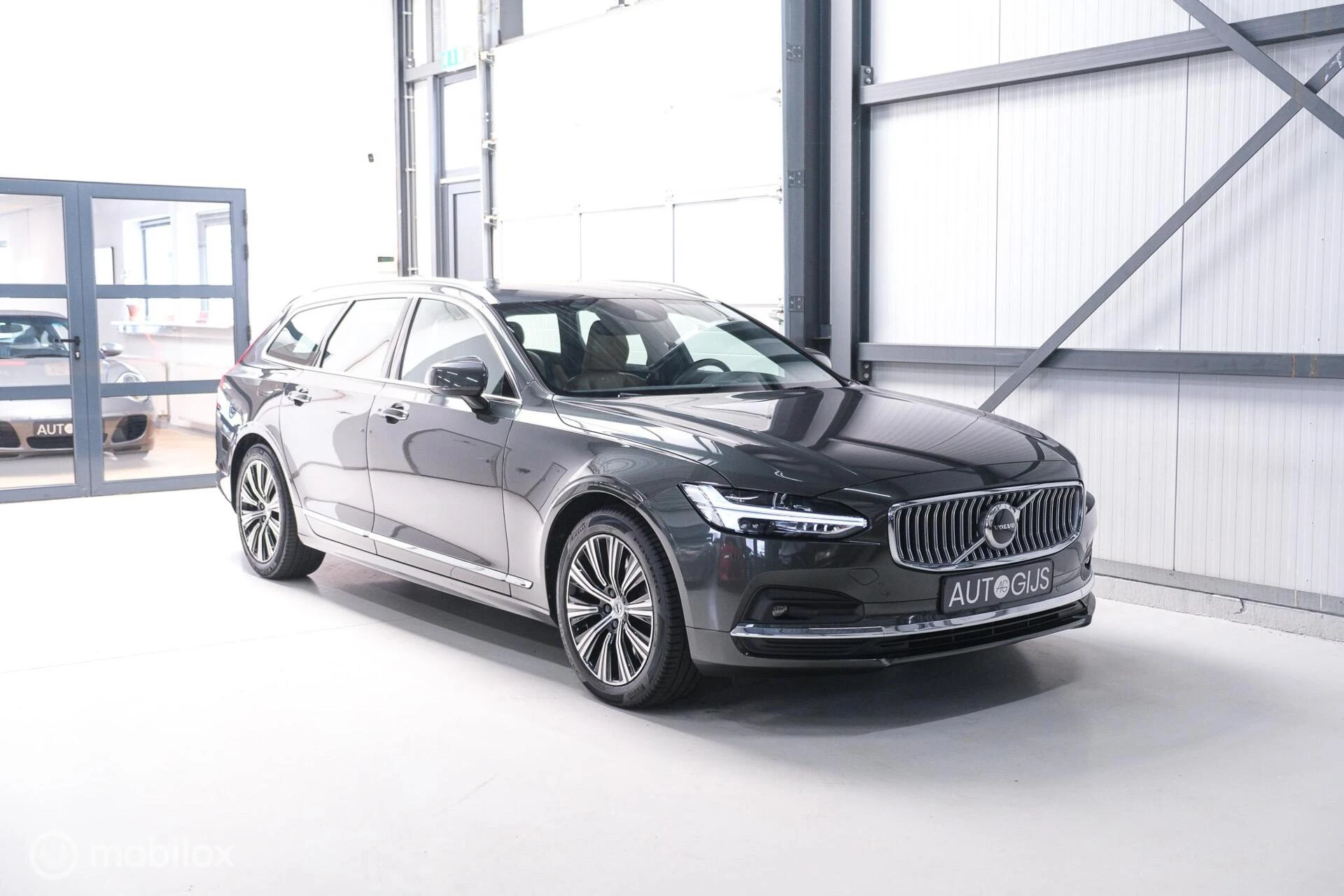 Hoofdafbeelding Volvo V90