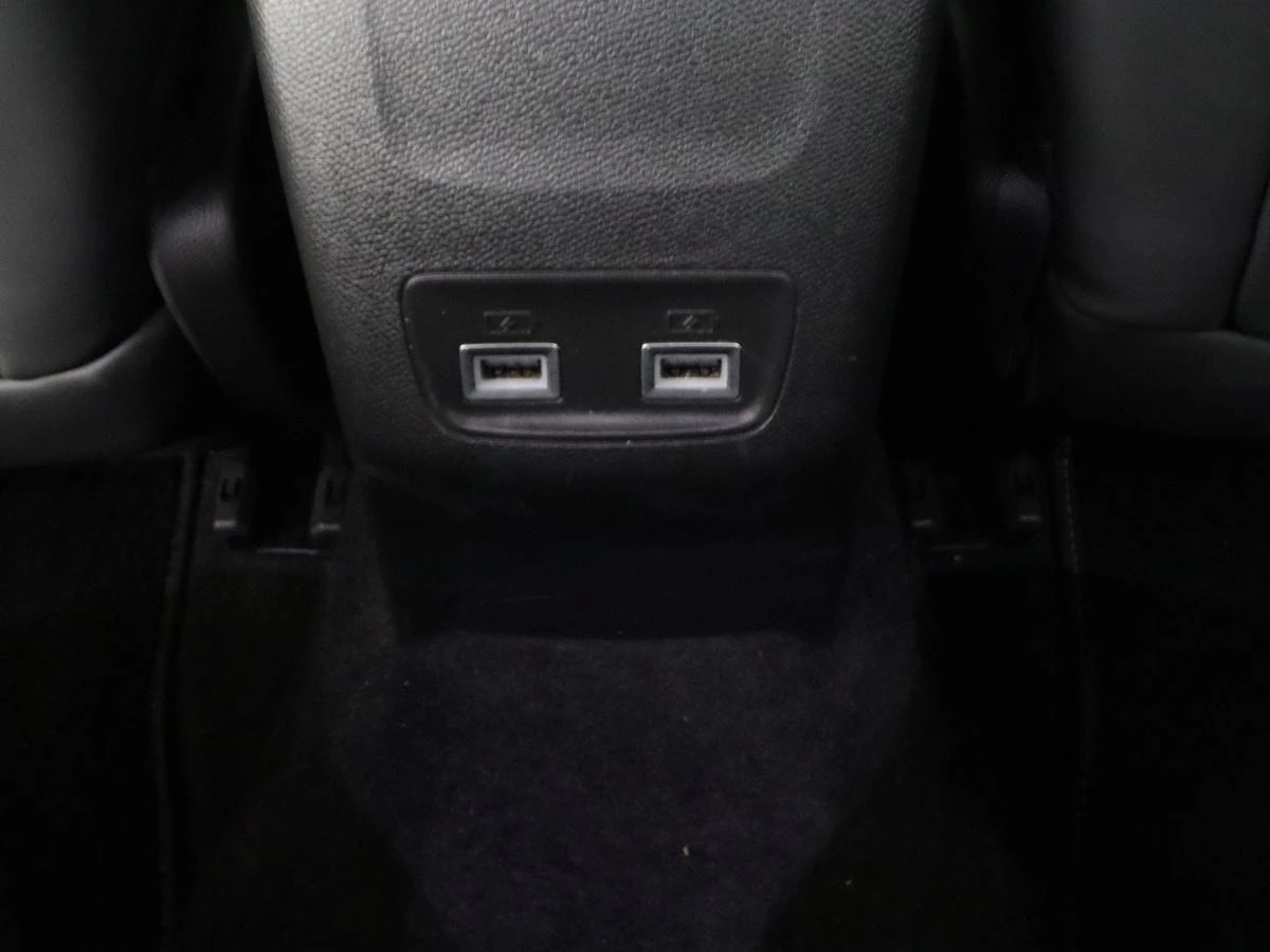 Hoofdafbeelding Peugeot e-2008