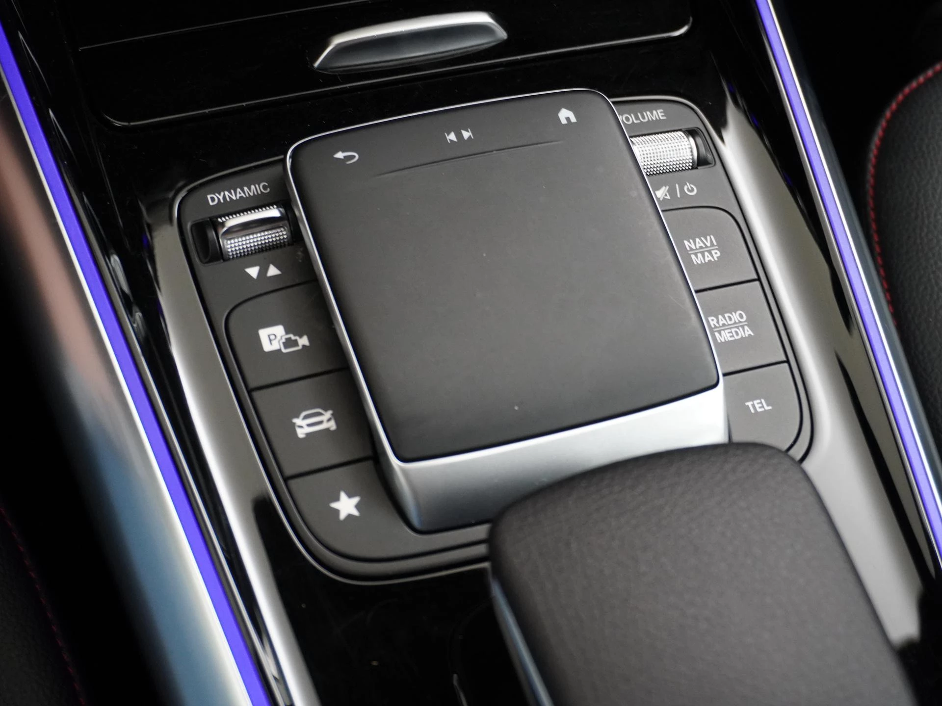 Hoofdafbeelding Mercedes-Benz EQA