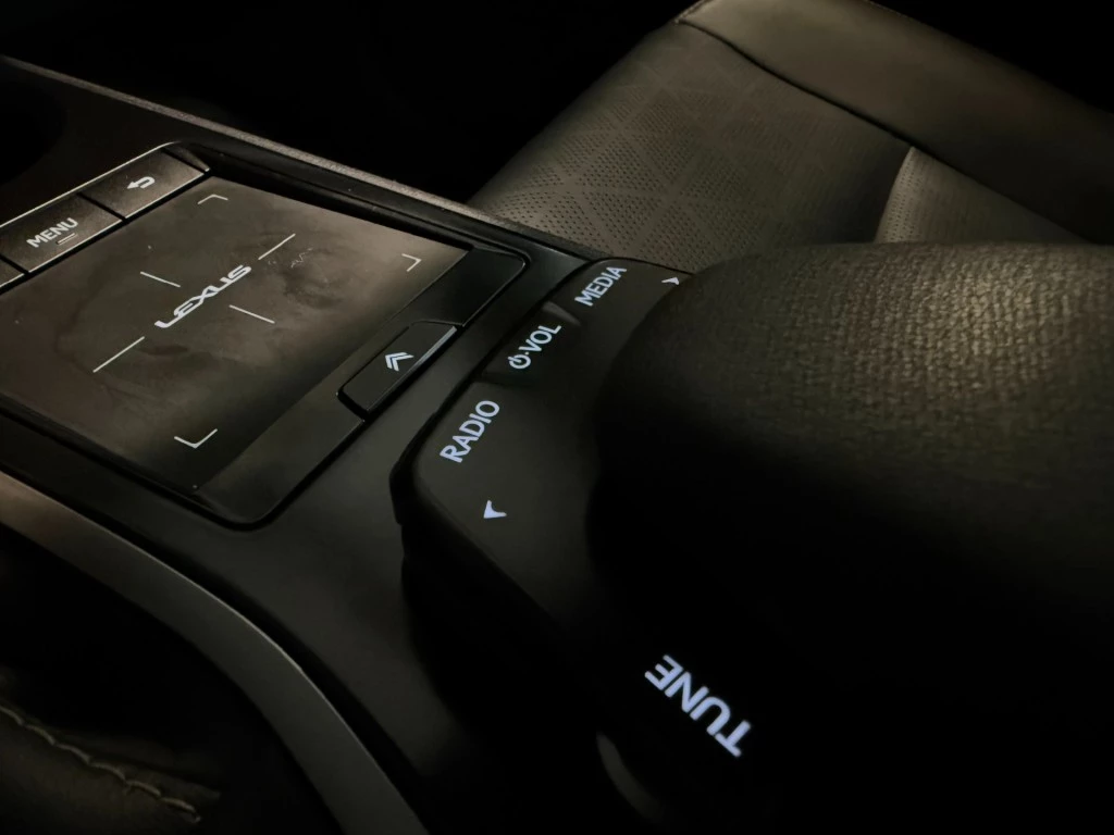 Hoofdafbeelding Lexus UX