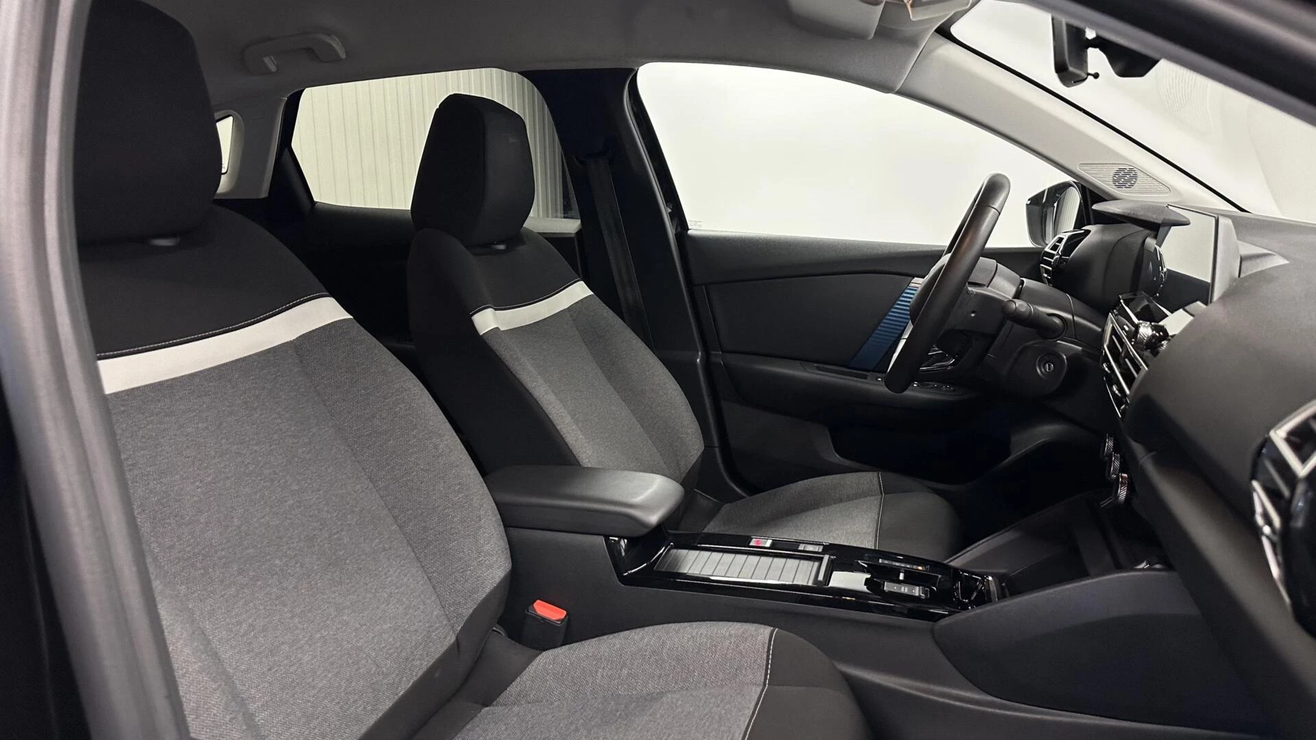 Hoofdafbeelding Citroën ë-C4 X