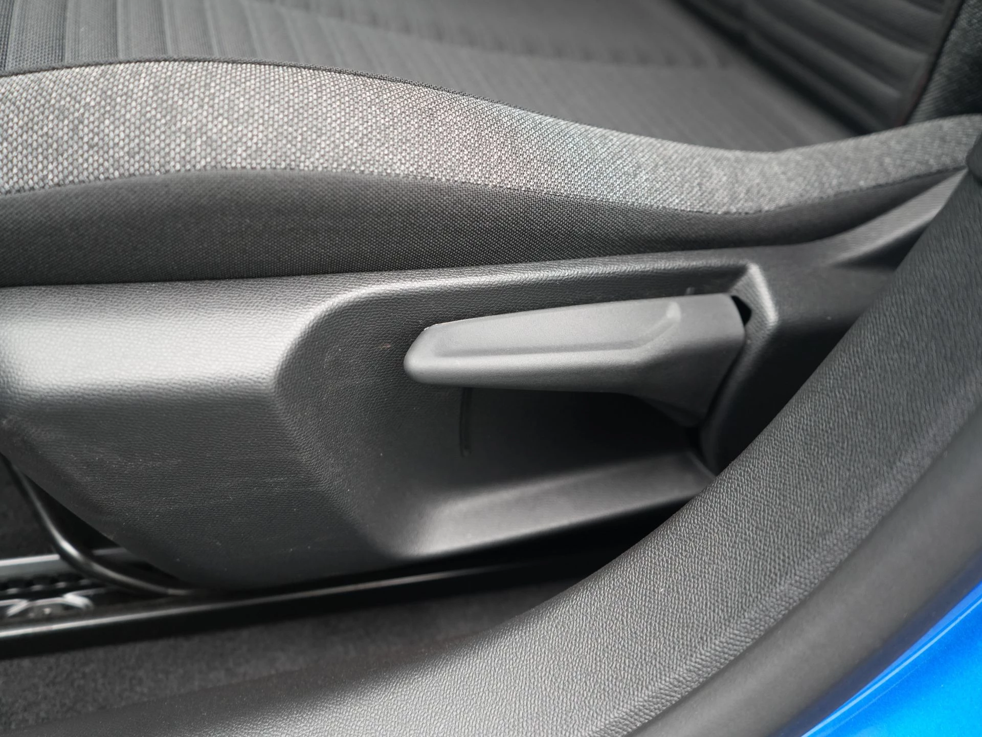 Hoofdafbeelding Peugeot e-208