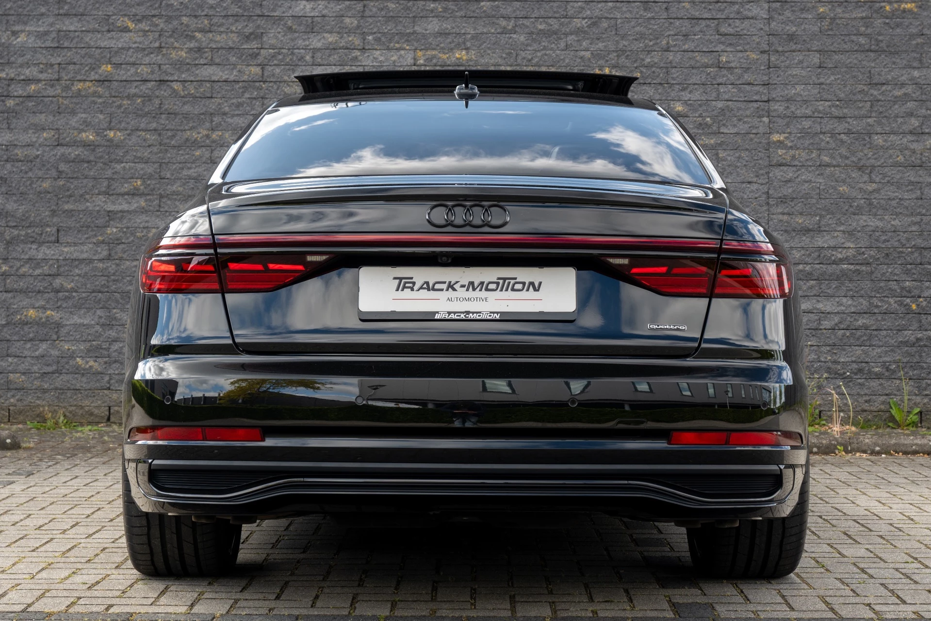 Hoofdafbeelding Audi A8