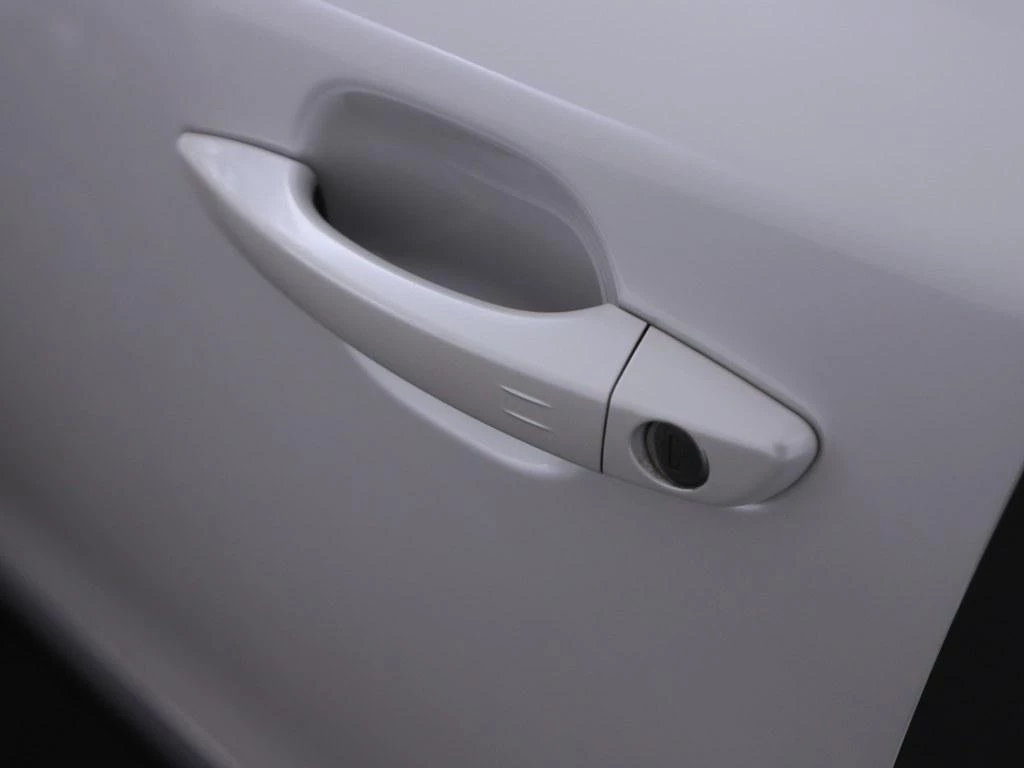 Hoofdafbeelding Peugeot e-2008