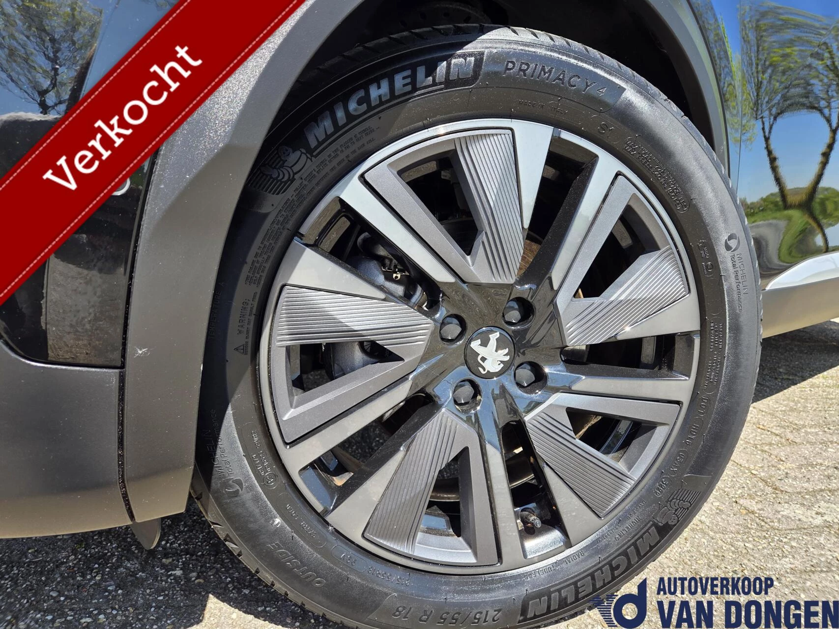 Hoofdafbeelding Peugeot e-2008