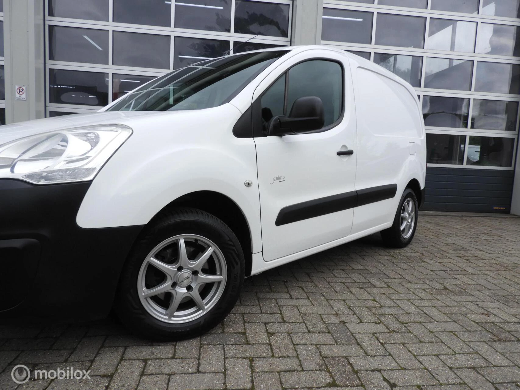 Hoofdafbeelding Peugeot Partner