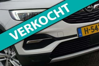 Opel Grandland X 1.2 Turbo Business Executive - Summit White - Panorama/Carplay/Clima