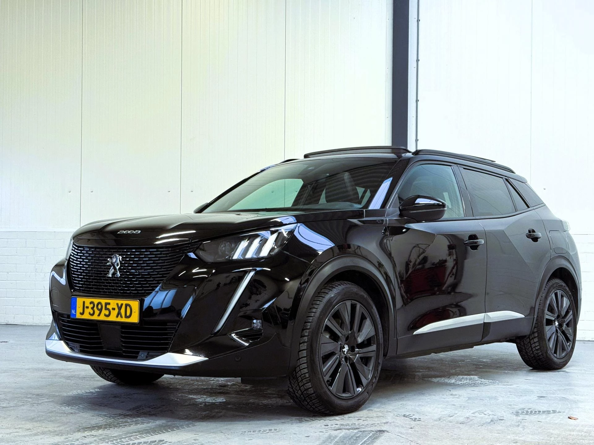 Hoofdafbeelding Peugeot e-2008