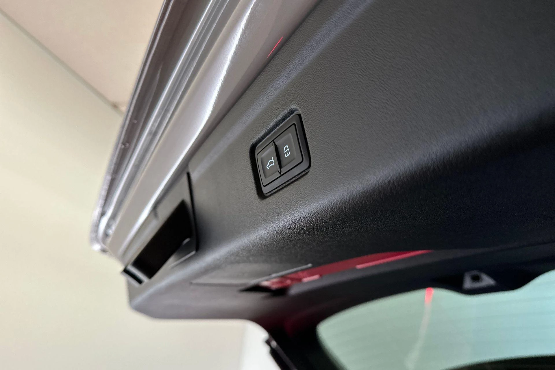 Hoofdafbeelding Audi A6 Avant e-tron
