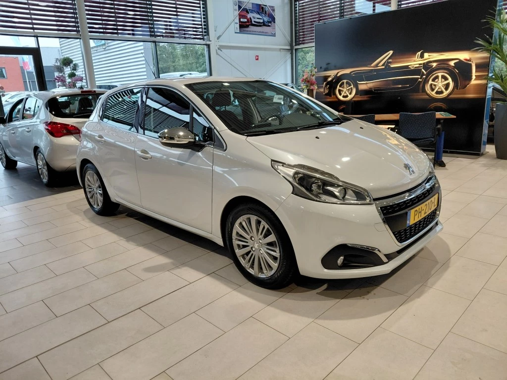 Hoofdafbeelding Peugeot 208