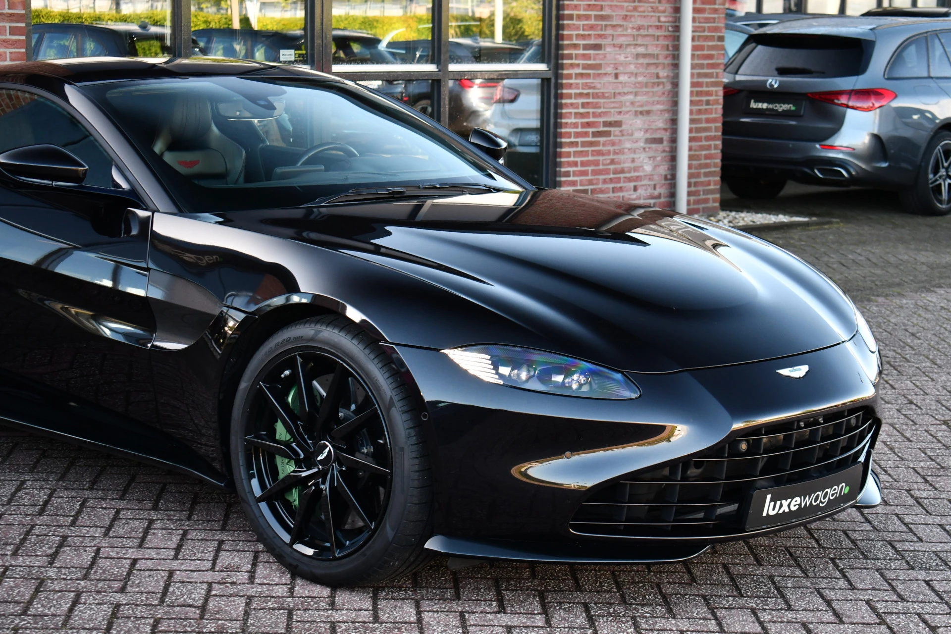 Hoofdafbeelding Aston Martin V8 Vantage