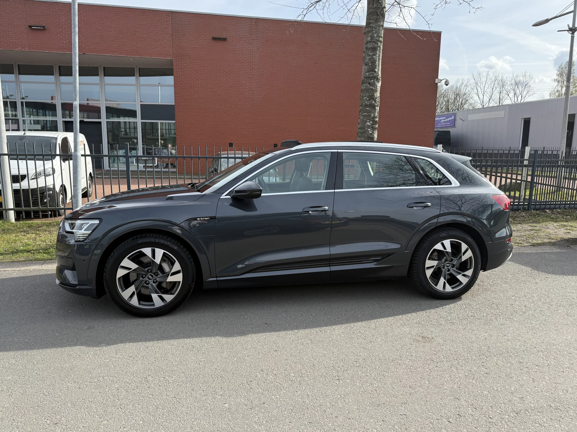 Hoofdafbeelding Audi e-tron